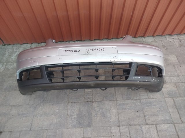 Буфер (бампер) передний 1T0807217 VAG
