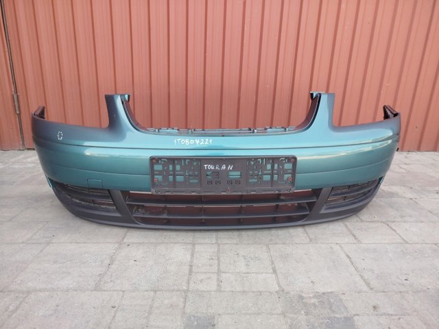 Буфер (бампер) передний 1T0807221 VAG
