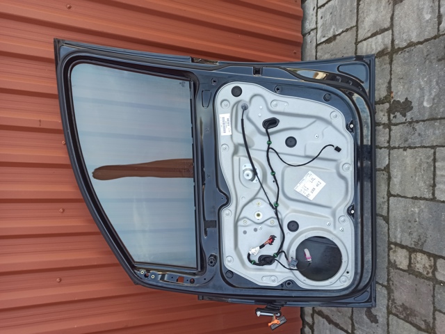 VAG 1T0831056AA Дверь передняя правая в наличии Одесса