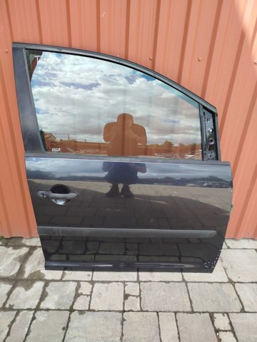 Пассажирская передняя дверь 1T0831056AA VAG