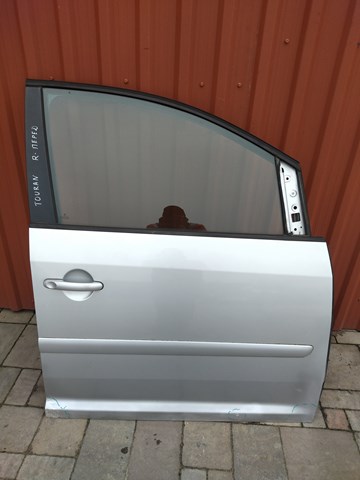 Пассажирская передняя дверь 1T0831056AA VAG