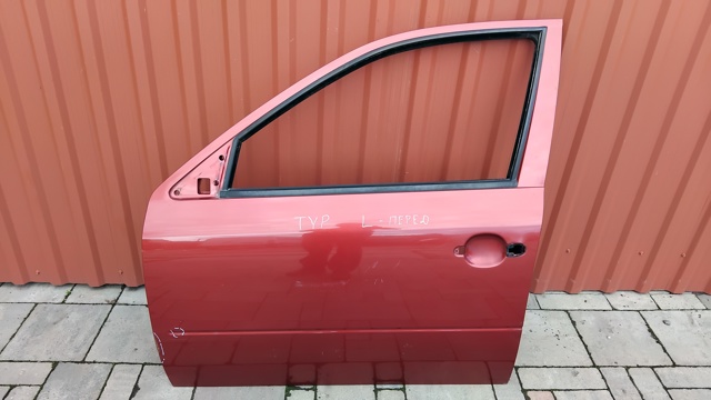 Водительская дверь 1U4831055 VAG