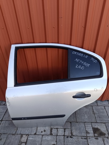 Дверь задняя 1U4833051 VAG