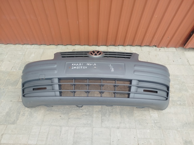 Бампер на авто 2K0807221 VAG