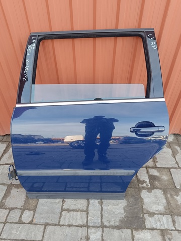 Задняя левая дверь Volkswagen Passat B5