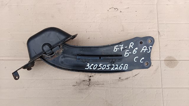 Рычаг/тяга задней подвески продольный нижний, правый 3C0505226B VAG