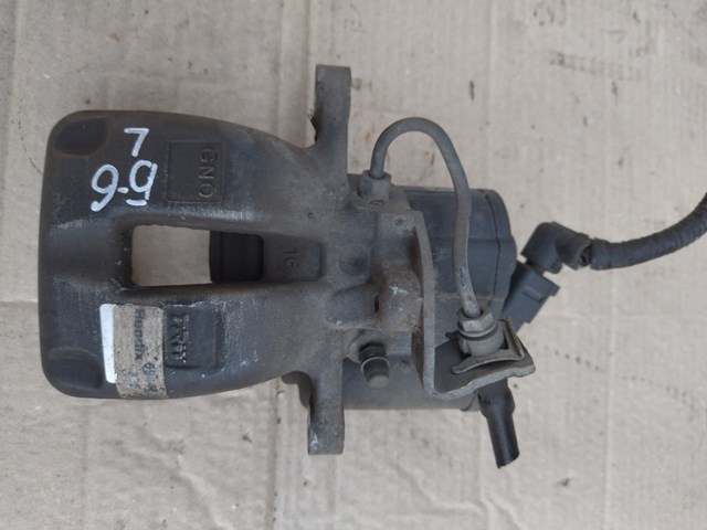 Задний левый суппорт 3C0615403B VAG