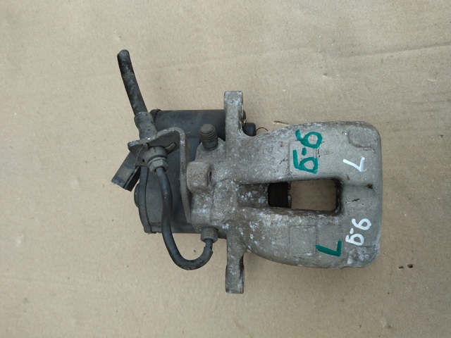 Задний левый суппорт 3C0615403E VAG