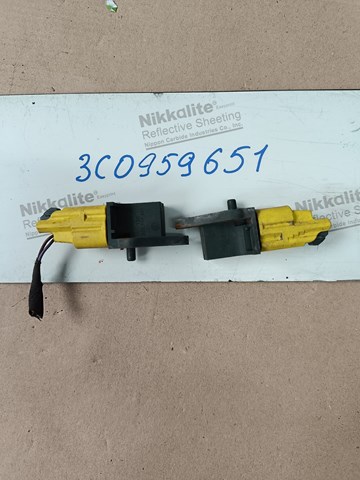 Датчик Эйрбэг передний 3C0959651 VAG
