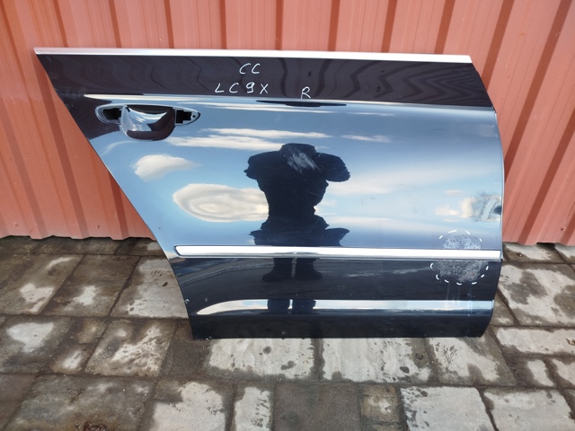 Задняя правая дверь 3C8833056E VAG