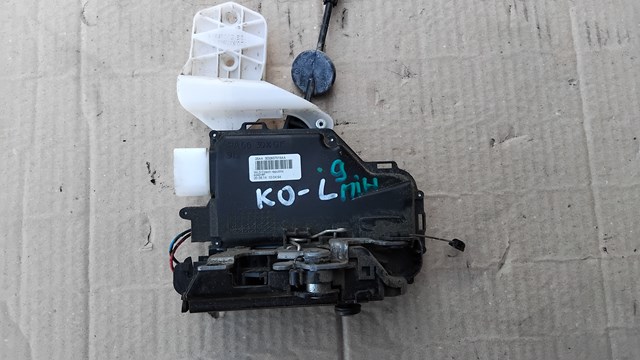 Запор кабины 3D2837015 VAG