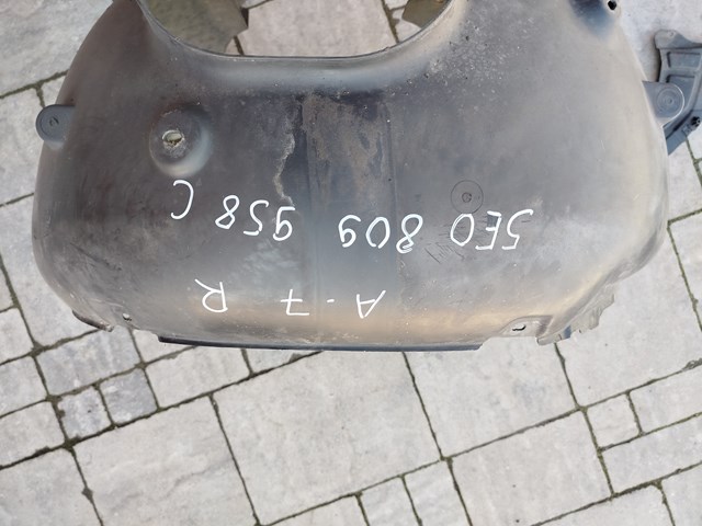 VAG 5E0809958 Подкрылок передний правый в наличии Винница