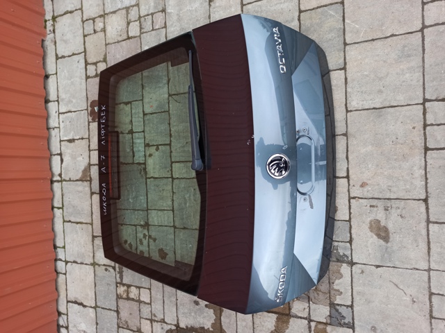 Дверь задняя багажная 5E5827023B VAG