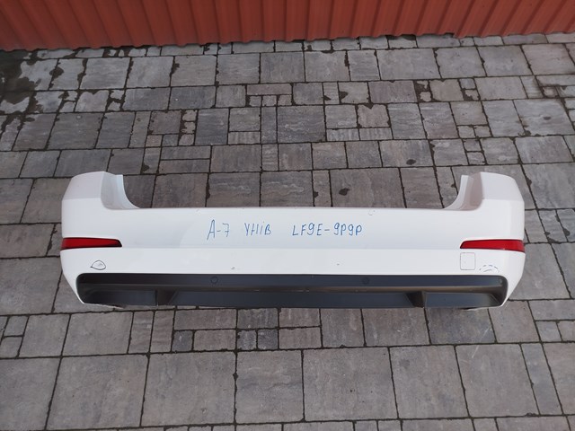 Задний бампер 5E9807421 VAG