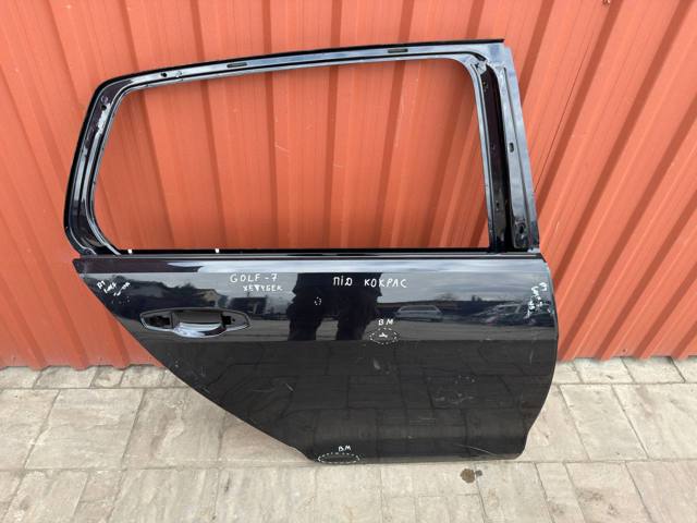 Задняя правая дверь Фольксваген Гольф ALLTRACK VII