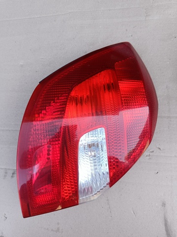 Задний левый стоп 5J6945111 VAG