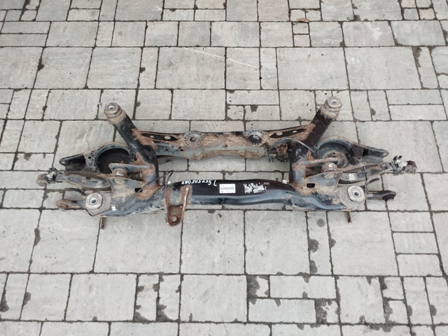 Балка задней подвески, подрамник 5N0505235L VAG