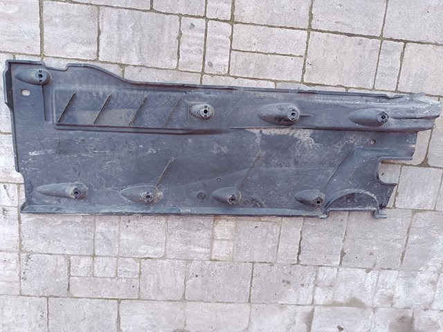 VAG 5N0825202 Защита днища правая в наличии Черкассы
