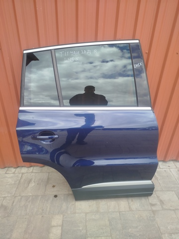 5N0833056A Дверь задняя правая купить Ирпень