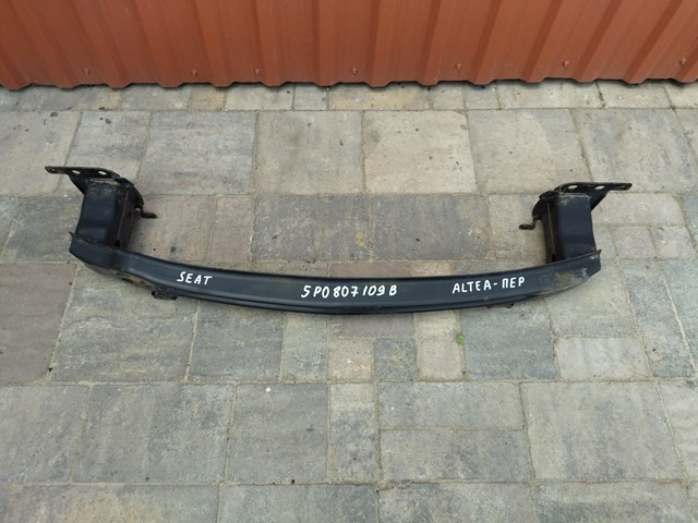 Буфер бампера переднего 5P0807109B VAG