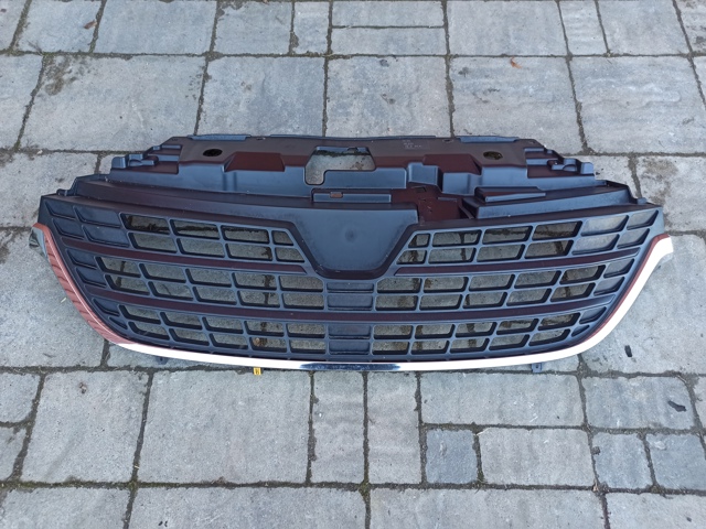 Облицовка радиатора 623105226R RENAULT