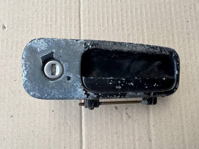 Ручка багажника 6N0827565D VAG