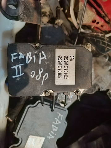 Блок управления ABS 6R0907379C VAG