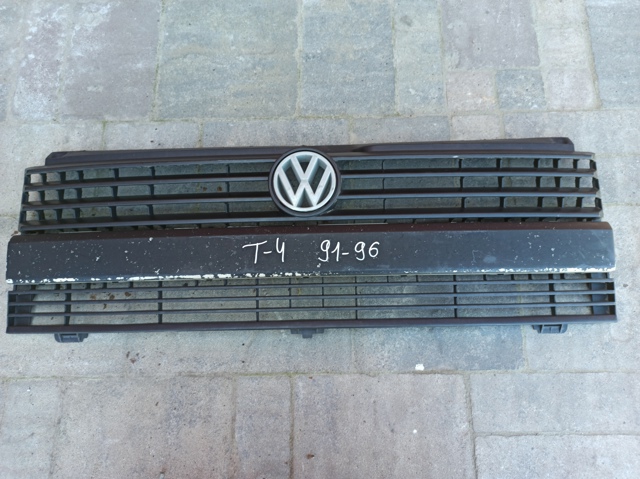 Решетка радиатора 701853653C VAG
