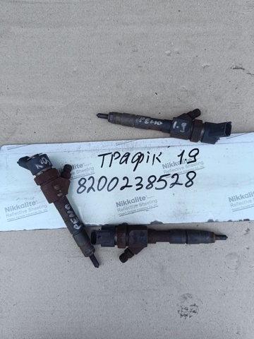 Форсунка инжектора 8200238528 RENAULT