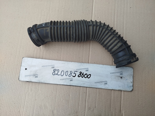 Патрубок воздушный, вход в турбину (наддув) 8200858600 RENAULT