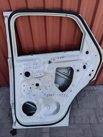 VAG 83A833052C Дверь задняя правая в наличии Киев