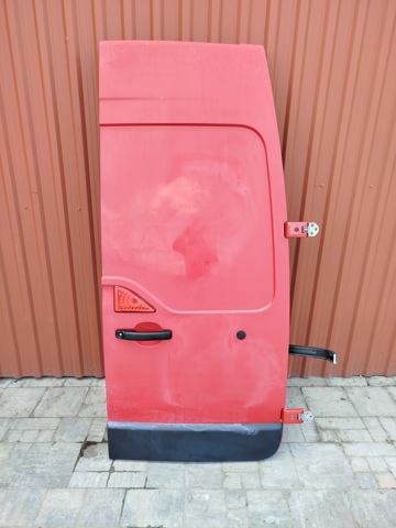 Дверь фургона задняя, распашная, правая 901005942R RENAULT