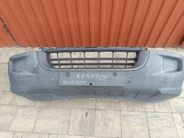 Бампер на авто 9068800070 MERCEDES