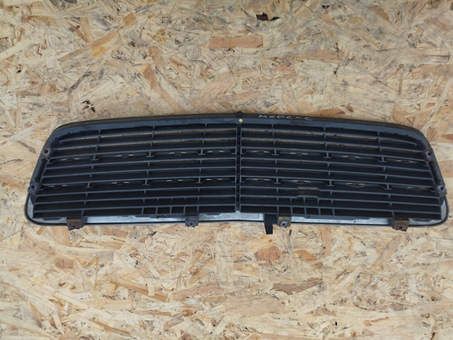 MERCEDES A2038800483 Решетка радиатора в наличии Запорожье