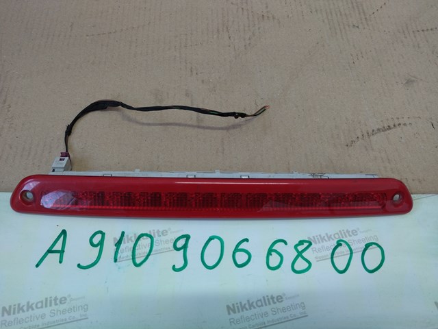 Стоп-сигнал заднего стекла A9109066800 MERCEDES
