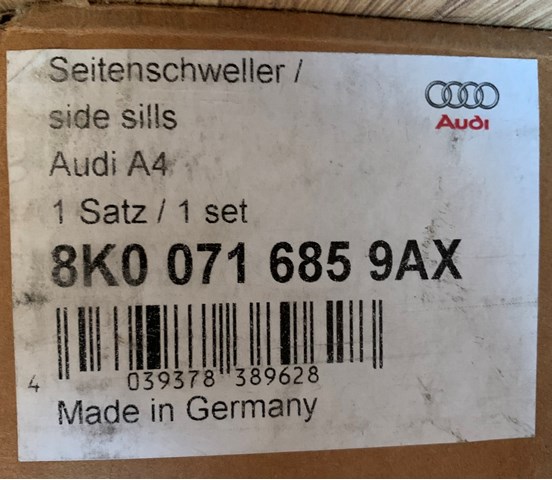 Audi a4 b8 2008-2012р.накладка порога(2шт) бампера(2шт).оригінальна запчастина.торг 8K00716859AX