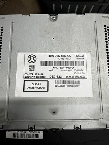 1K0035186AA Магнитола (радио AM/FM) купить Николаев