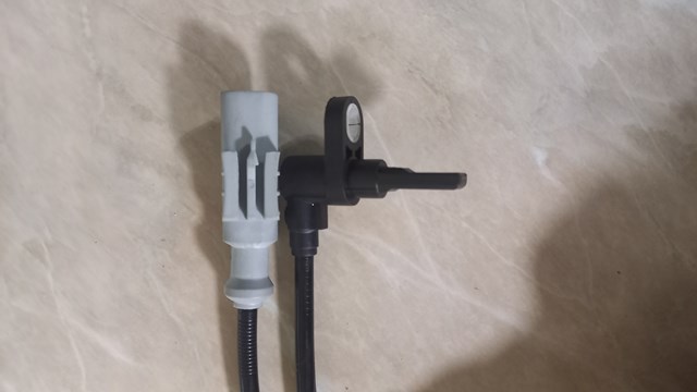 6395406407 Датчик АБС задний правый купить Ужгород