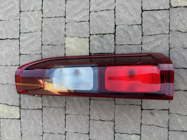 Фонарь задний левый, верхний 93867974 RENAULT