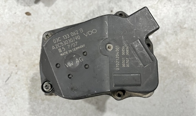 Заслонка воздушная 03C133062B VAG