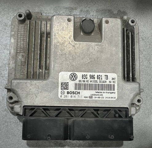 ЭБУ двигателем 03G906021TB VAG