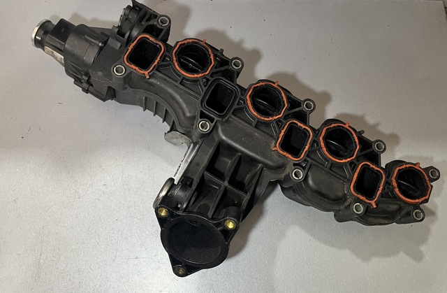 03L129711AQ Коллектор впускной купить Харьков