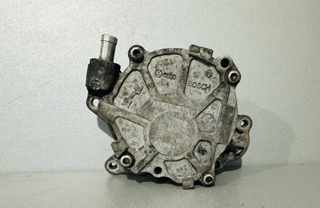 Насос вакуумный 03L145100F VAG
