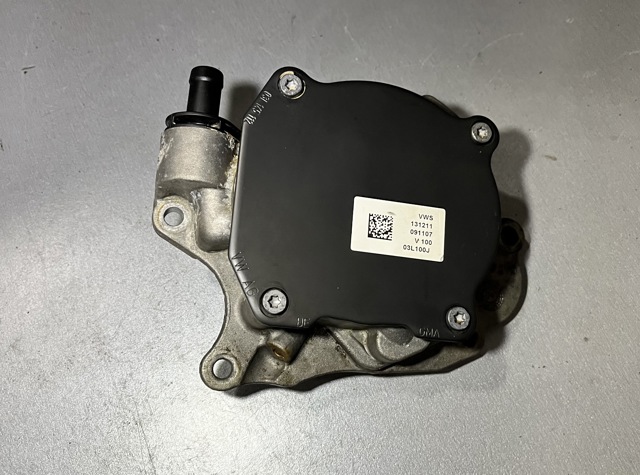 Вакуумный насос 03L145207 VAG