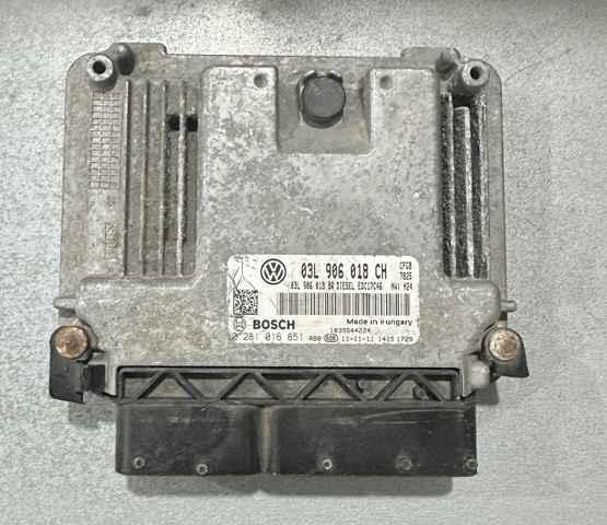 ЭБУ двигателем 03L906018BR VAG