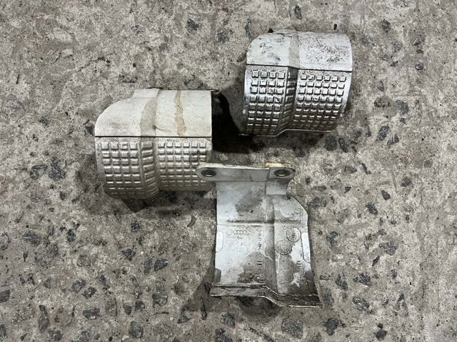 Тепловой экран ШРУСа передней полуоси 1J0407721G VAG
