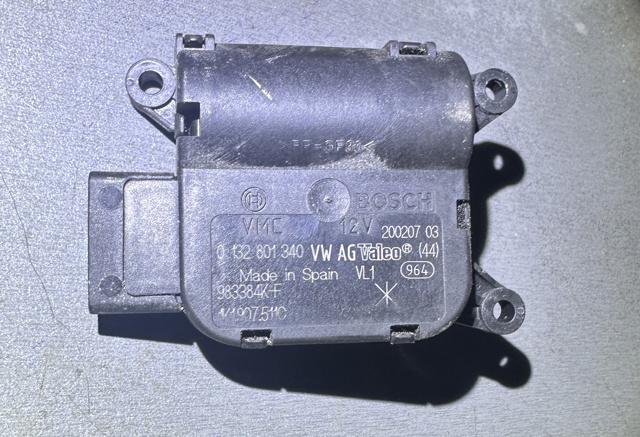 Мотор заслонки печки 1K1907511C VAG