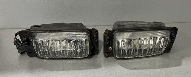 Фара противотуманная, правая 1L0941702C VAG