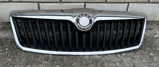 Ободок решетки радиатора 1Z0853661A VAG