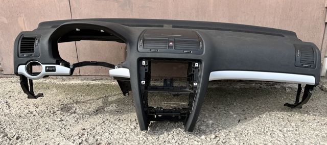 Передняя панель 1Z1857007 VAG